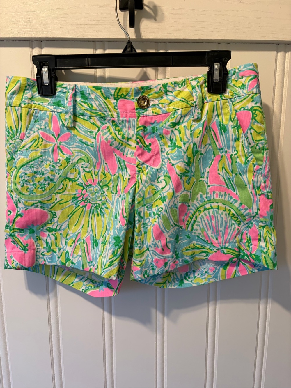 Lilly Pulitzer Callahan Vibrant Tropical Shorts Size 2 Resortwear Beachy Preppy